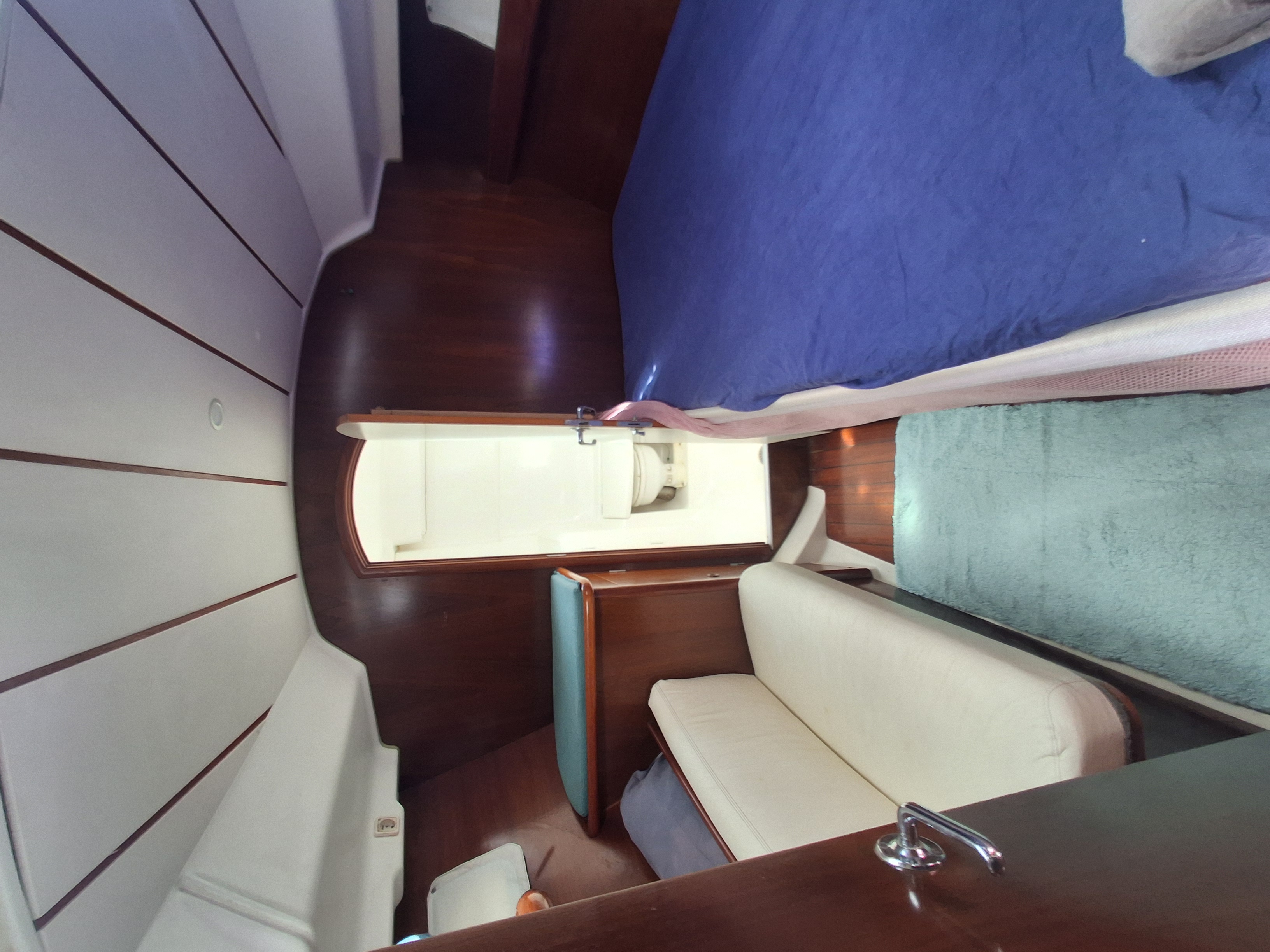 Chambre avant, lit